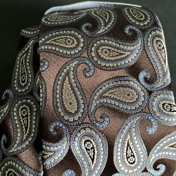 Michael Kors Brown Blue Paisley Silk Tie - New with Tags - Picture 15 of 16